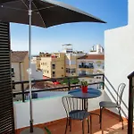 Silvia - Rooftop Terrace, Sea View, Apartment, Perfect Location Τορρεμολίνος