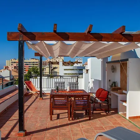 Silvia - Rooftop Terrace, Sea View, Apartment, Perfect Location * Τορρεμολίνος